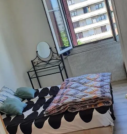 Stains appartement en résidence *